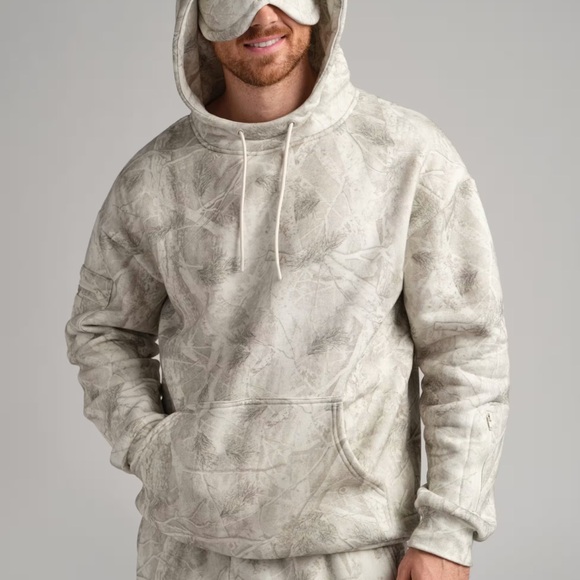 Comfrt Other - Comfrt Airplane Mode Travel Hoodie Sweatshirt